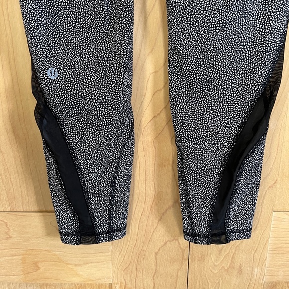 Lululemon leggings - Picture 4 of 10